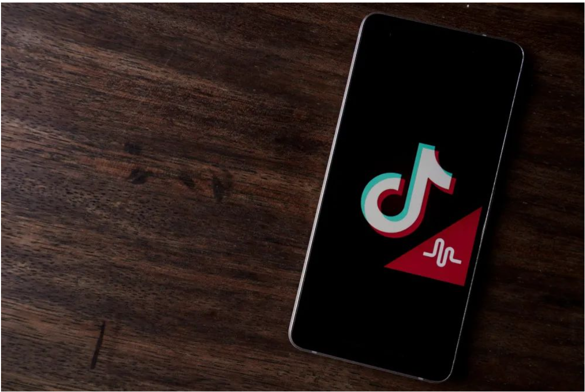 Congressistas dos EUA exigem que a ByteDance venda o TikTok dentro de 165 dias Nas primeiras seis semanas deste ano, as vendas do iPhone na China caíram 24% ano a ano.